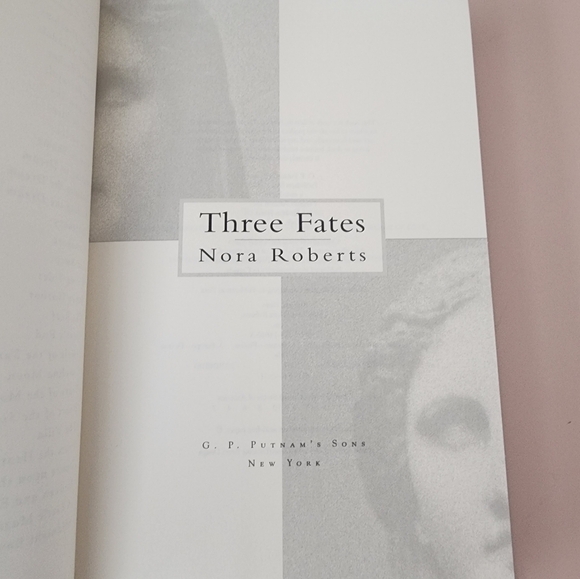 Nora Roberts "Three Fates" Hardback Book - Picture 6 of 7